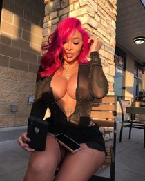 bra: Rina Nagasaki