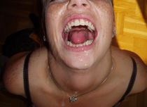 Amateur brunette coed
